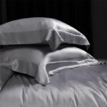 25 Momme 100% Mulberry Silk Pillowcase (Set of 2) - Image 2